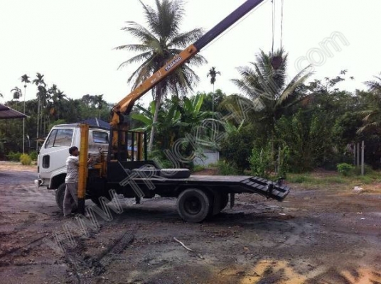 รถบรรทุก 6 ล้อติดเครน ยี่ห้อ HINO ติดเครน 3 ตัน รถบรรทุก 6 ล้อติดเครน ยี่ห้อ HINO ติดเครน 3 ตัน