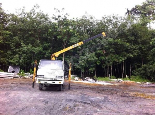 รถบรรทุก 6 ล้อติดเครน ยี่ห้อ HINO ติดเครน 3 ตัน รถบรรทุก 6 ล้อติดเครน ยี่ห้อ HINO ติดเครน 3 ตัน