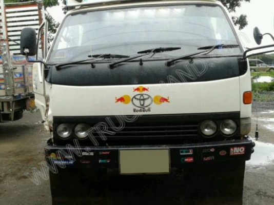 รถบรรทุก 6 ล้อดั๊มพ์ ยี่ห้อ TOYOTA ไดน่า 135 แรงม้า