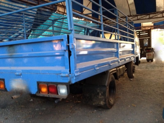 รถอีซูซุ 6 ล้อ รั่ว 100 แรงม้า สนใจติดต่อ 081 - 6079515 รถอีซูซุ 6 ล้อ รั่ว 100 แรงม้า สนใจติดต่อ 081 - 6079515