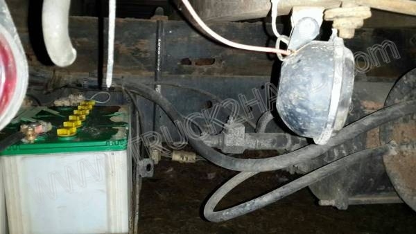 รถบรรทุก 6 ล้อ ยี่ห้อ ISUZU รุ่น NPR 115 แรงม้า รถบรรทุก 6 ล้อ ยี่ห้อ ISUZU รุ่น NPR 115 แรงม้า