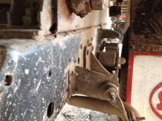 รถอีซูซุ 6 ล้อดั้ม NQR  150 แรงม้า ปี 51  สนใจติดต่อ 081 - 6079515