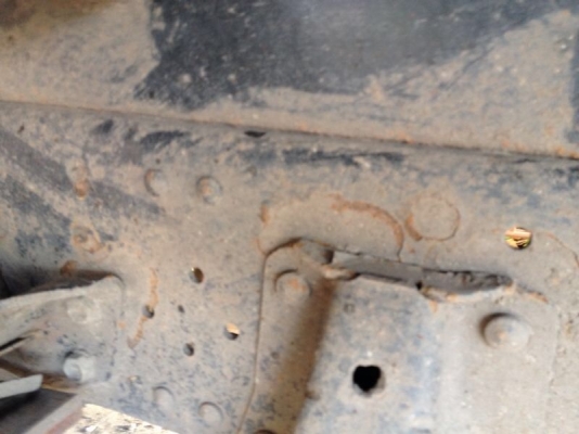 รถอีซูซุ 6 ล้อดั้ม NQR  150 แรงม้า ปี 51  สนใจติดต่อ 081 - 6079515