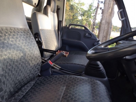 รถอีซูซุ 6 ล้อดั้ม NQR  150 แรงม้า ปี 51  สนใจติดต่อ 081 - 6079515