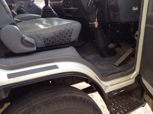 รถอีซูซุ 6 ล้อดั้ม NQR  150 แรงม้า ปี 51  สนใจติดต่อ 081 - 6079515