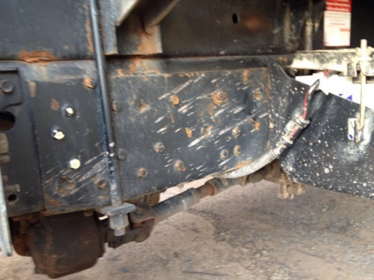 รถอีซูซุ 6 ล้อดั้ม NQR  150 แรงม้า ปี 51  สนใจติดต่อ 081 - 6079515