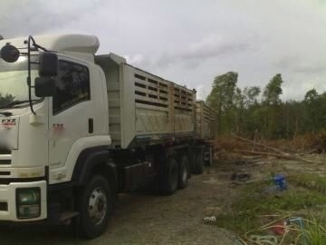 รถอีซูซุ 10 ล้อดั้ม FXZ 360 แรงม้า ปี 54  ( ขายแม่ลูก )  สนใจติดต่อ 081