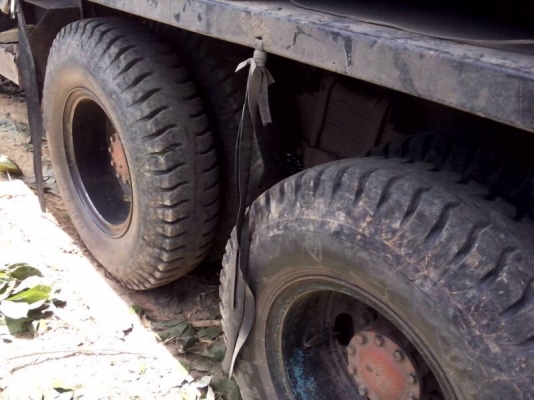 รถอีซูซุ 10 ล้อดั้ม เปลื่ยนเครื่อง 230 แรงม้า  สนใจติดต่อ 081 - 6079515