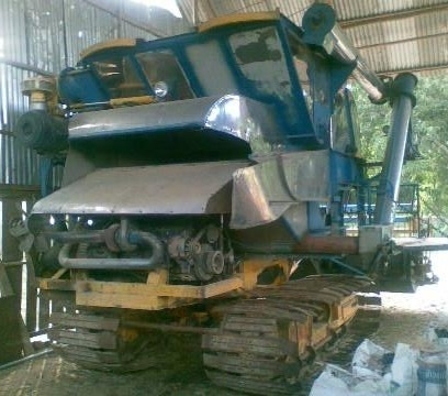 ขายด่วน รถเกี่ยวข้าวสยามคอมบาย สภาพดีพร้อมทำงานได้เลย เครื่องยนต์ HINO 185 HP เทอร์โบ HO7C TURBO เครื่องแน่นแรงดีไม่มีเยิ้ม อุ้ม 2.5 ตัน ปั๊มแฝดไดกิ้นเบอร์ 23 ช่วงล่างตัวเดิน 12HT นอกสภาพดีพร้อมใช้งานได้เลย ราคาต่อรองได้ครับ