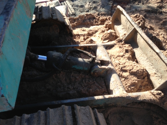 ขายรถแบคโฮล KOMATSU PC30-5 มีภาพวีดีโอ รถสภาพดีพร้อมใช้งาน เอกสารใบอินวอย สนใจโทรสอบถามรายละเอียดได้ครับ คุณ ชัยยา สตึก โทร 081-9972972  089-8451778