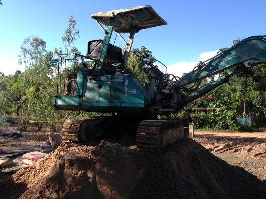 ขายรถแบคโฮล KOMATSU PC30-5 มีภาพวีดีโอ รถสภาพดีพร้อมใช้งาน เอกสารใบอินวอย สนใจโทรสอบถามรายละเอียดได้ครับ คุณ ชัยยา สตึก โทร 081-9972972  089-8451778