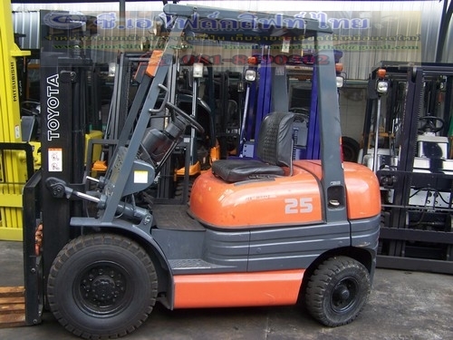 ขายรถ โฟล์คลิฟท์ TOYOTA รุ่น 6-FD25