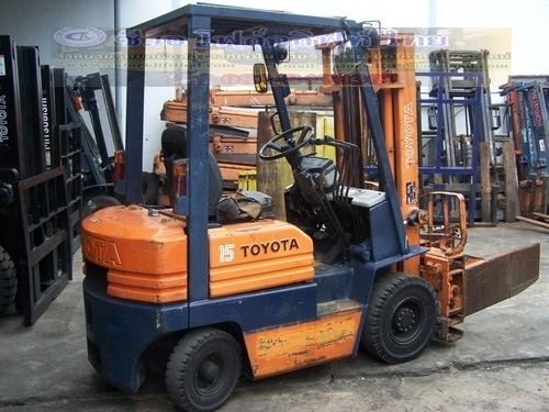 ขายรถ โฟล์คลิฟท์ TOYOTA รุ่น 5-FD15