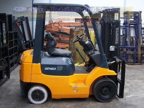 ขายรถ โฟล์คลิฟท์ TOYOTA รุ่น 7-FD15