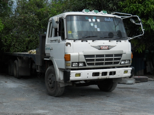 รถบรรทุก 10 ล้อ  เพลาเดียว  พื้นเรียบ