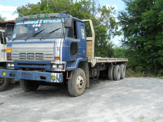 รถบรรทุก 10 ล้อ เพลาเดียว พื้นเรียบ รถบรรทุก 10 ล้อ เพลาเดียว พื้นเรียบ