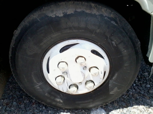 ขายหกล้อHINO  2WHKA  ห้างแท้ ลดราคาเหลือเพียง545000บาท