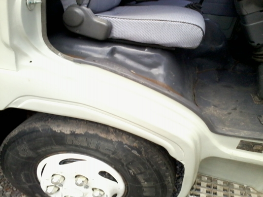 ขายหกล้อHINO  2WHKA  ห้างแท้ ลดราคาเหลือเพียง545000บาท