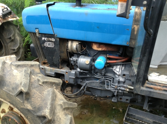 ขายรถไถFORD4630นำเข้าจากอังกฤษ2เพลา65แรงคานหน้าคาลาโร่ลุยน้ำได้ครับ