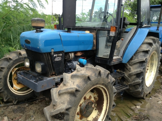 ขายรถไถFORD4630นำเข้าจากอังกฤษ2เพลา65แรงคานหน้าคาลาโร่ลุยน้ำได้ครับ