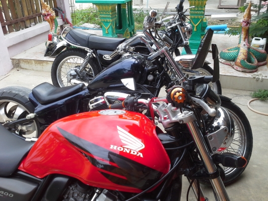 Honda Cb400cc.