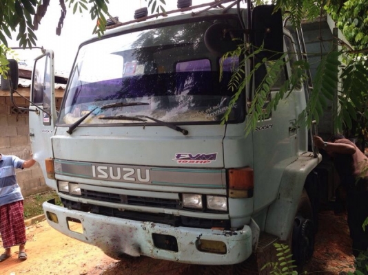 รถอีซูซุ 10 ล้อดั้ม FVZ 195 แรงม้า    สนใจติดต่อ 081 - 6079515