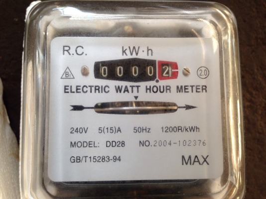 ขายมิเตอร์ไฟ 2 เฟส 5(15)A 1200R/kWh 240 V เป็นของใหม่ อยู่ในกล่อง มีหลายร้อยตัวครับ