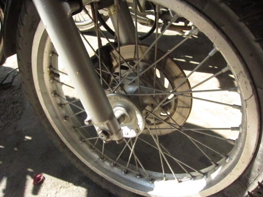 Clubman 250 สภาพสวย  เล่มพร้อม โอน ขาดต่อ 2 ปี เปลี่ยนยางหน้าหลังใหม่นะ