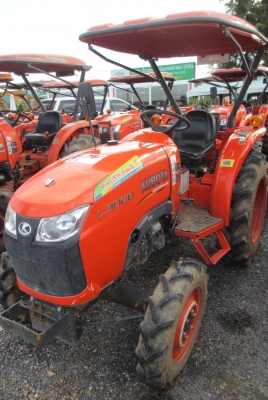 จองก่อนเดือนนี้ ลดไปเลย 10,000 KUBOTA  L3008   ชั่วโมงน้อย 112 ชั่วโมง คุณภาพเยี่ยม รถไร่ พร้อมผาน ตราช้าง