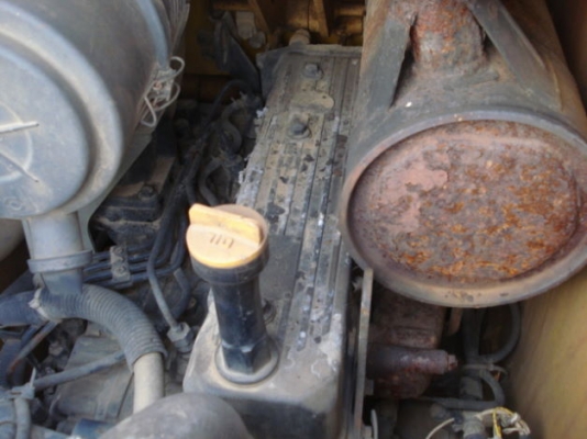 ขายรถแทรกเตอร์ KOMATSU D20P-7E แทร็กเหล็กดีมากแบบตีนเป็ด ชั่วโมงน้อย รถนอกนำเข้า สภาพดี เครื่องดี จะถึงไทยแล้ว ติดต่อมานะ 085-9049669