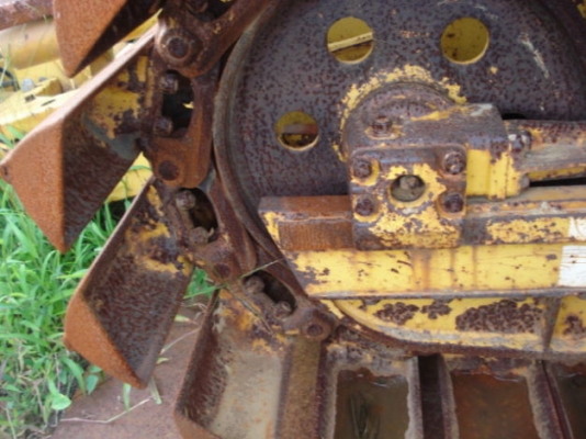 ขายรถแทรกเตอร์ KOMATSU D20P-7E แทร็กเหล็กดีมากแบบตีนเป็ด ชั่วโมงน้อย รถนอกนำเข้า สภาพดี เครื่องดี จะถึงไทยแล้ว ติดต่อมานะ 085-9049669