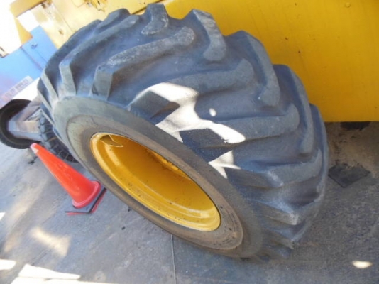 ขายรถตักมือสองสภาพสวยมากๆ KOMATSU 510 SN:16069 สภาพใหม่มาก สนใจคลิ๊กเลยค่ะ ขายรถตักมือสองสภาพสวยมากๆ KOMATSU 510 SN:16069 สภาพใหม่มาก สนใจคลิ๊กเลยค่ะ