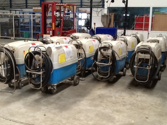 ขายด่วนเครื่องฉีดน้ำแรงดันสูงราคาถูก 110v นำเข้าจากนอก ยี่ห้อ YAMABIKO ใช้ดีแรงดันน้ำสูง ราคาพิเศษค่ะ. สนใจติดต่อเจี๊ยบเลย ที่เบอร์082-3420501ค่ะ