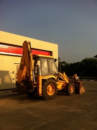 ขายรถ JCB 3CX 2 เพลา เก่านอก สนใจติดต่อ 089-551-2032