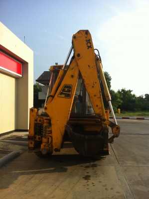 ขายรถ JCB 3CX 2 เพลา เก่านอก สนใจติดต่อ 089-551-2032