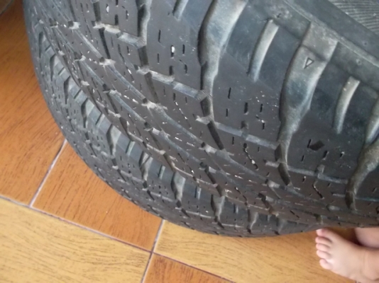 ยาง 255/70 ขอบ 16 มี 3เส้น