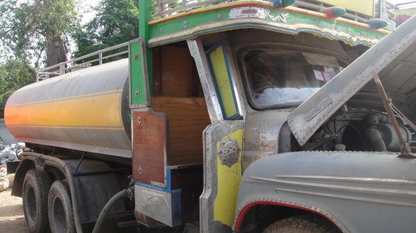 ISUZU หน้ายาว เครื่อง145แรง รถน้ำ 12000 ลิตร สภาพดี ISUZU หน้ายาว เครื่อง145แรง รถน้ำ 12000 ลิตร สภาพดี