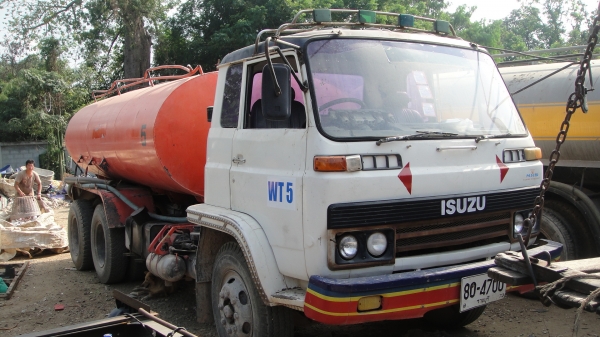ISUZU JCM เครื่อง165แรง รถน้ำ 12000 ลิตร สภาพดี