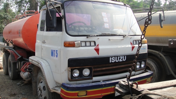 ISUZU JCM เครื่อง165แรง รถน้ำ 12000 ลิตร สภาพดี
