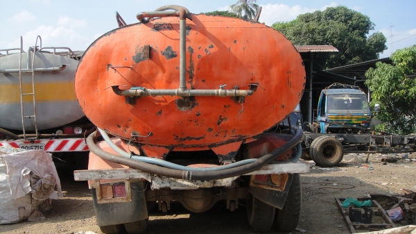 ISUZU JCM เครื่อง165แรง รถน้ำ 12000 ลิตร สภาพดี