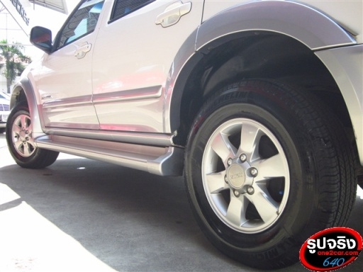 ISUZU MU 7 เครื่อง 3000 เกียร์ออโต้ ปี 2006 ขับ 2WD ดาวน์ 15,000 บาท