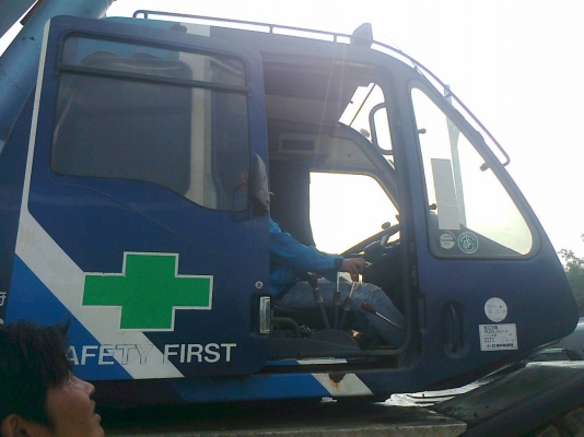 ขายรถเครน 4 ล้อ 25 ตัน KOBELCO M6 สั่งงานด้วยระบบคอมพิวเตอร์ มันพูดได้ด้วยน่ะ โทร 083-1033416 คุณเม่นครับ