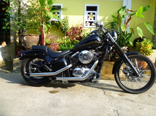 ขาย valcan 400 ccปี 98 แต่งแนวฮาเลย์แบล็คลาย ประกอบใหม่ ขาย 85000 inv ออกชื่อคนซื้อ
