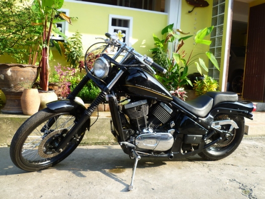 ขาย valcan 400 ccปี 98 แต่งแนวฮาเลย์แบล็คลาย ประกอบใหม่ ขาย 85000 inv ออกชื่อคนซื้อ