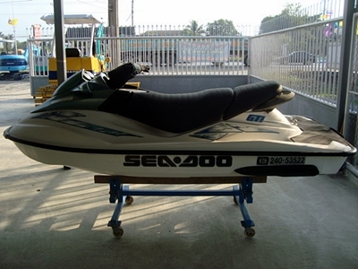 ขายเืรือ เจ๊ตสกี เเบบนั่งรุ่น GTI 720 ถอยหลังได้