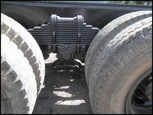 GIGA หัวครัชซี เครื่อง 320 แรง สภาพดี สวยมาก