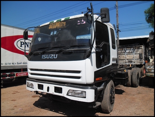 GIGA หัวครัชซี เครื่อง 320 แรง สภาพดี สวยมาก