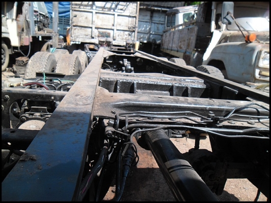 GIGA หัวครัชซี เครื่อง 320 แรง สภาพดี สวยมาก