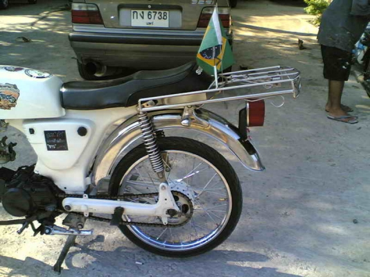 ขาย Suzuki A100 เครื่องดรีมเล่มทะเบียนเครื่อง พ่นดำด้าน สีตัวรถใหม่สวยๆเครื่องสมบูรณ์มาก ขาย 15500 บาท ขาย Suzuki A100 เครื่องดรีมเล่มทะเบียนเครื่อง พ่นดำด้าน สีตัวรถใหม่สวยๆเครื่องสมบูรณ์มาก ขาย 15500 บาท