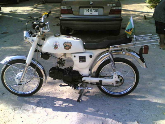 ขาย Suzuki A100 เครื่องดรีมเล่มทะเบียนเครื่อง พ่นดำด้าน สีตัวรถใหม่สวยๆเครื่องสมบูรณ์มาก ขาย 15500 บาท